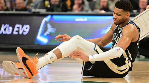 nba injury update tomorrow|Damian Lillard returns for Game 6; Giannis Antetokounmpo  .